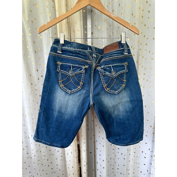 Soundgirl Juniors Distressed Factory Faded Flap Pockets Bermuda Denim Shorts 9 - Picture 3 of 5